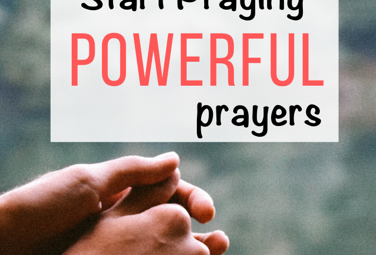 Daily prayer is downright powerful. Prayer makes such a difference in our lives. Discover what to do when you're ready to start praying powerful prayers. #prayers #prayingpowerfulprayers